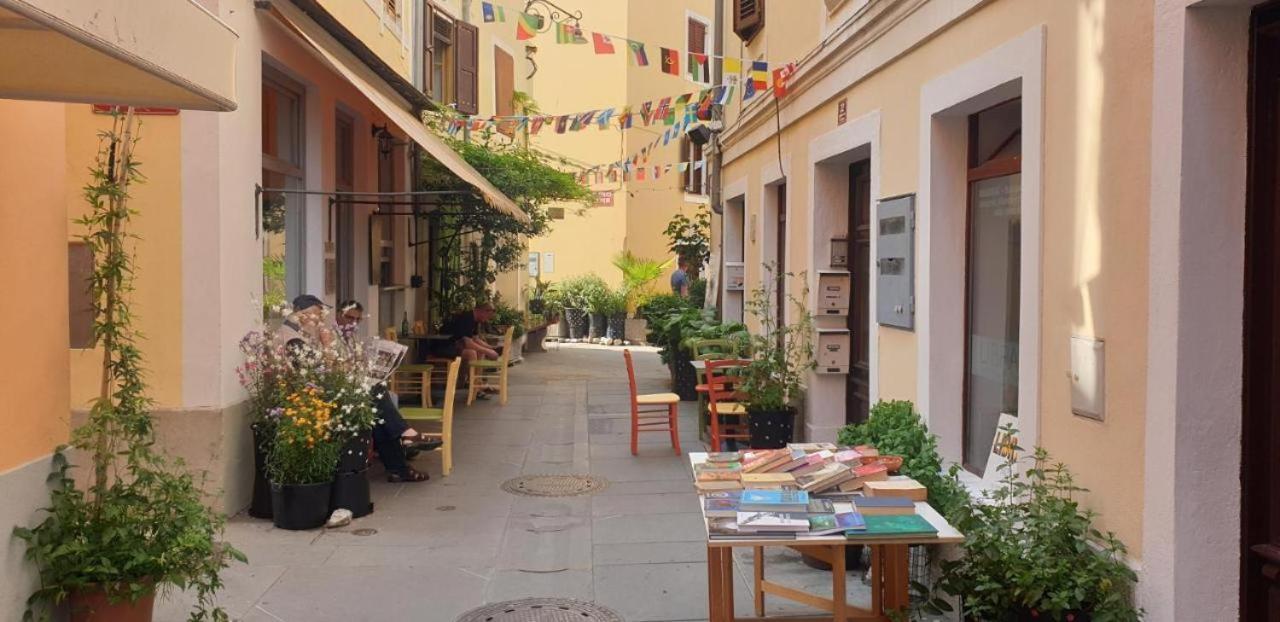 Morje Apartamento Izola Exterior foto