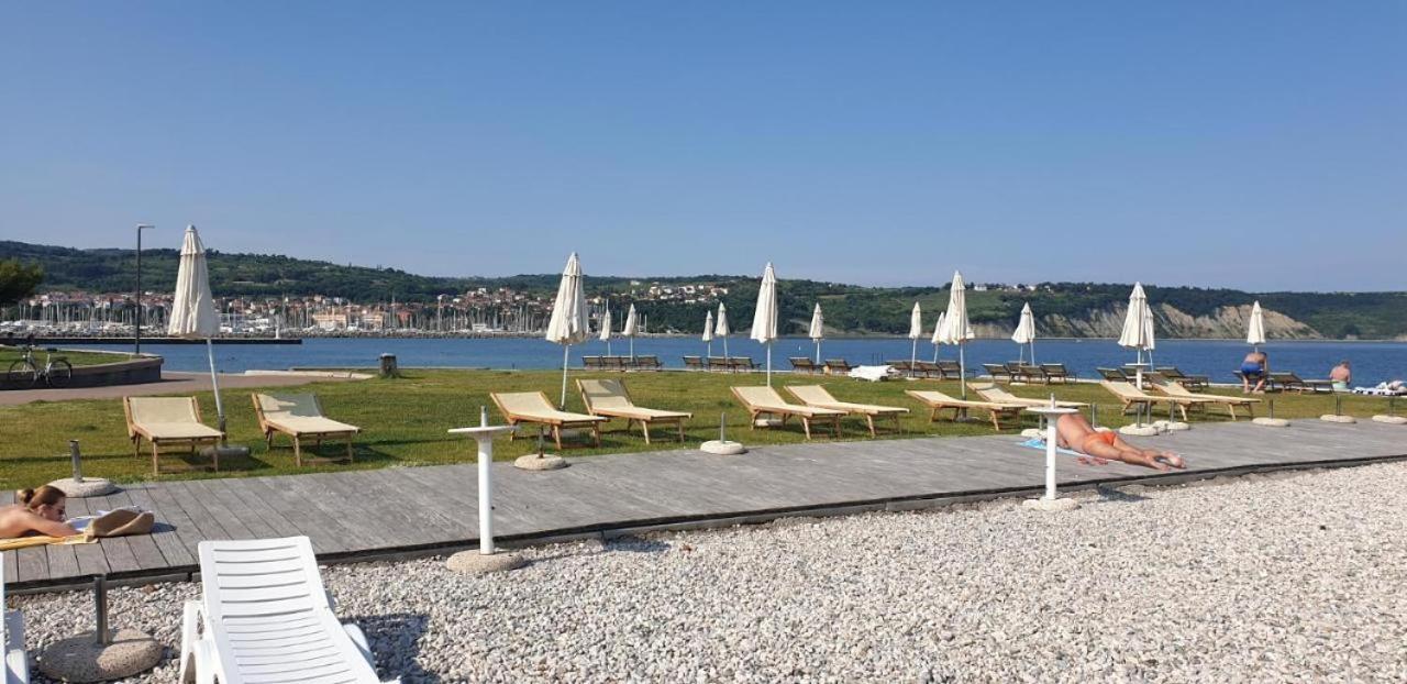Morje Apartamento Izola Exterior foto